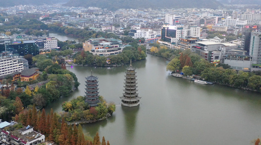 广西桂林两江四湖风光日月双塔视频