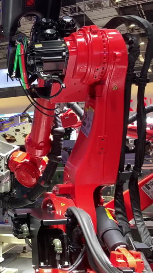 上海工博会机器人焊接【该视频无肖像权和物权，请勿商用】机器人臂39秒视频