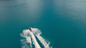 海上驾驶摩托艇23秒视频