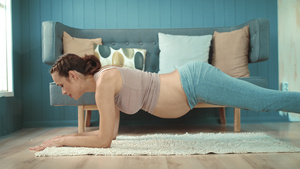 孕妇做瑜伽16秒视频