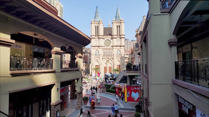 武汉光谷西班牙风情街多莫教堂延时视频26秒视频