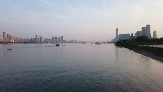 延时摄影风光城市过江轮渡上看长江江景风景4k素材视频