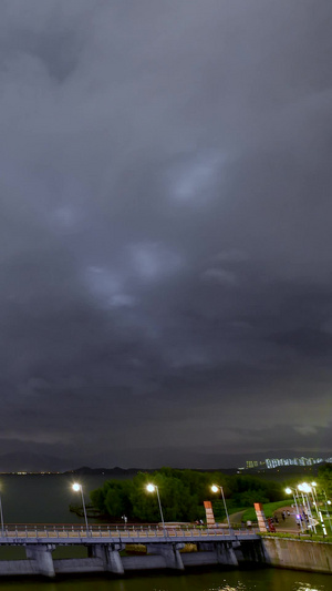 深圳湾暴雨云团延时摄影暴雨前奏18秒视频