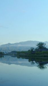 西安鄠邑区渼陂湖景区湖面航拍湖面倒影视频