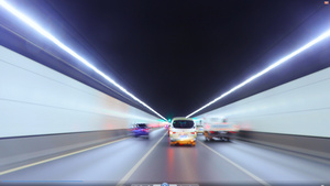 汽车隧道延时光影穿梭18秒视频