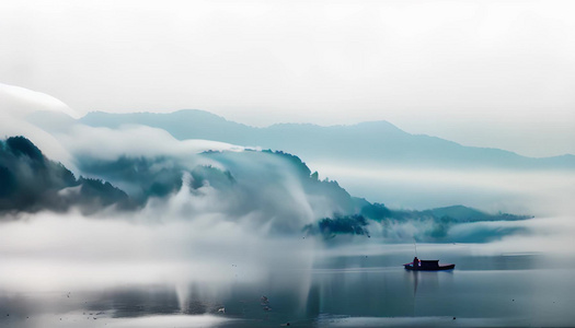 水墨风格的云海雾景视频