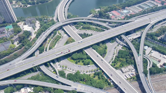 城市高架立交桥交通车辆行驶航拍视频
