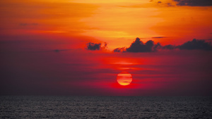 海洋的红日落11秒视频