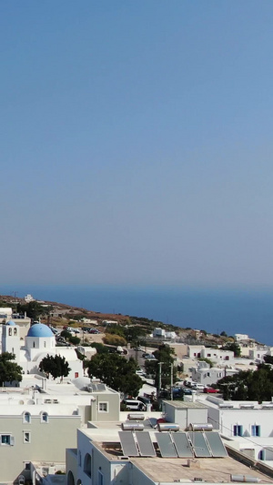 航拍希腊著名旅游海岛圣托里尼岛费拉小镇实拍视频城市建筑46秒视频