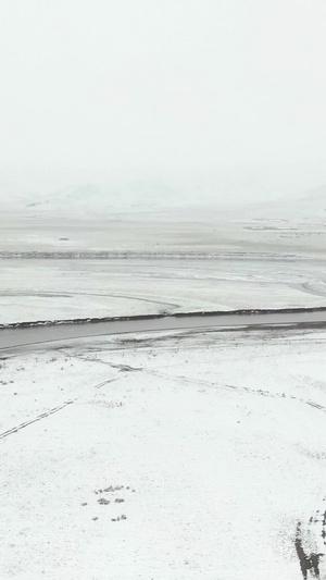 航拍草原雪景风光视频自然风光72秒视频