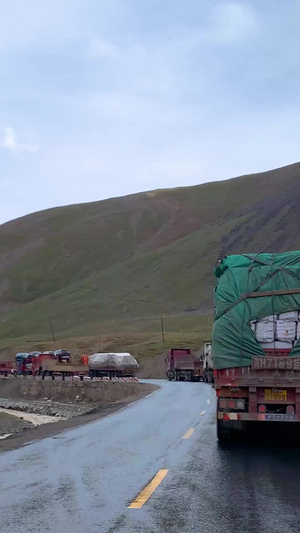 青藏公路堵车视频甘青环线72秒视频