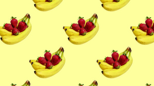 黄底的新鲜香蕉和草莓以及成熟的新香蕉和草莓8秒视频