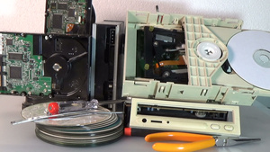 旧沙塔硬盘驱动器和驱动器7秒视频