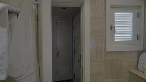 关闭旅馆的卫生间门36秒视频