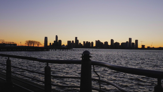 曼哈顿日落时的球衣城视频
