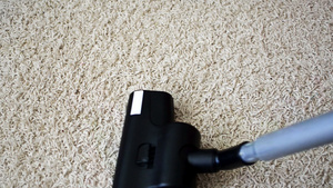 清洗地毯的真空吸尘器26秒视频