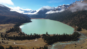 航拍川藏线上的高原湖泊新路海视频50秒视频