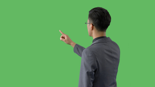 4k绿幕合成抠像商务男性点击背影动作视频