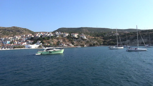 泊在萨莫斯岛Pythagorio港的游艇20秒视频