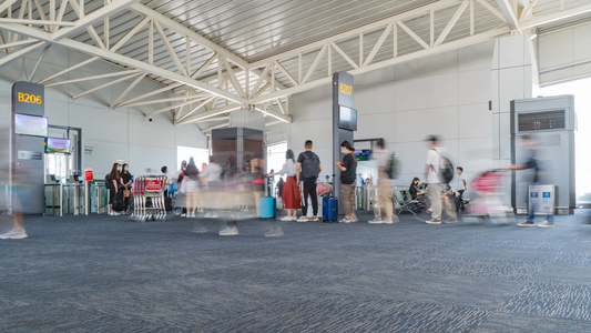 8k机场检票人员登机口延时实拍视频视频
