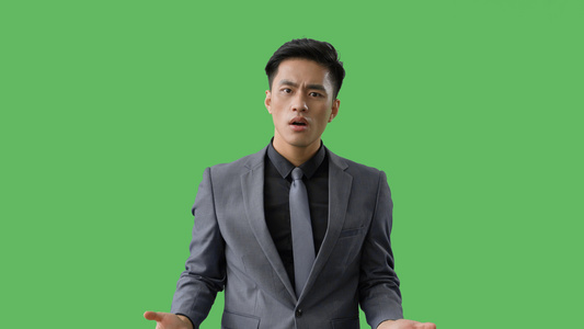4k绿幕合成抠像商务男性惊讶形象视频