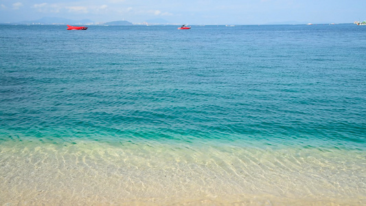 海南三亚蜈支洲岛的清澈海水4K视频