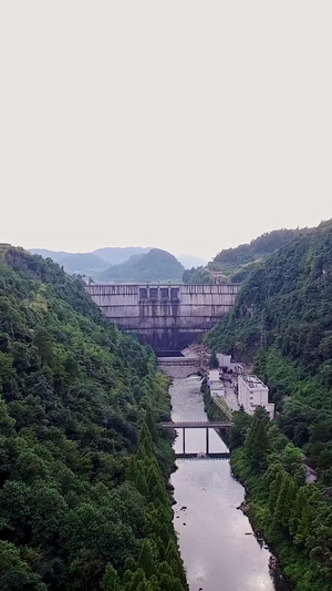 湖南长潭岗水库航拍风雨桥50秒视频