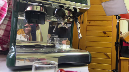 【镜头合集】磨咖啡豆煮咖啡咖啡机视频