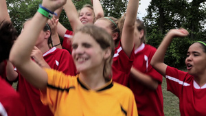 欢呼的女足球运动员9秒视频