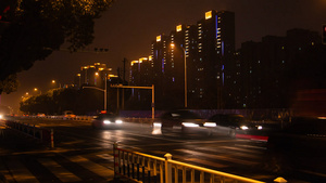 夜景街道车流灯光穿梭延时摄影43秒视频