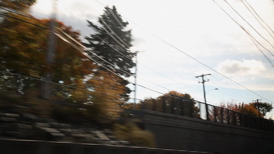 从火车通过轨道时的视图视频