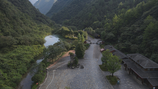 航拍国家5A级旅游景区重庆黑山谷景区大门视频