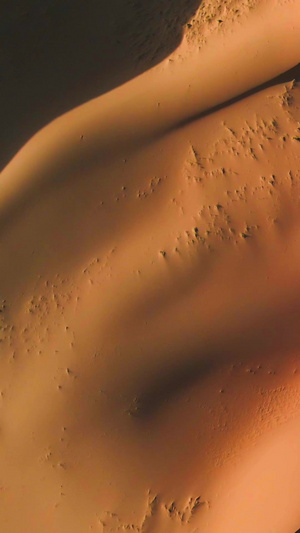 航拍沙漠地貌10秒视频