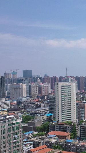 航拍城市江景江滩房产宣传素材建筑群33秒视频