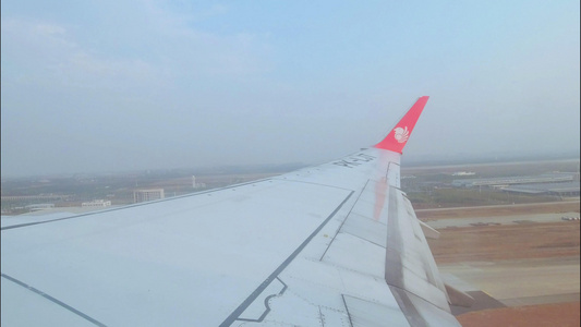 飞机起飞升空离开机场4K视频视频