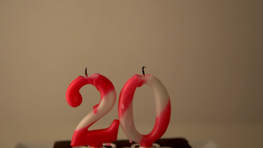 20个生日蛋糕和吹蜡烛视频