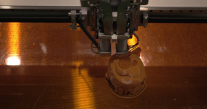 关闭印刷塑料玩具印刷机的3D打印机机器机制23秒视频
