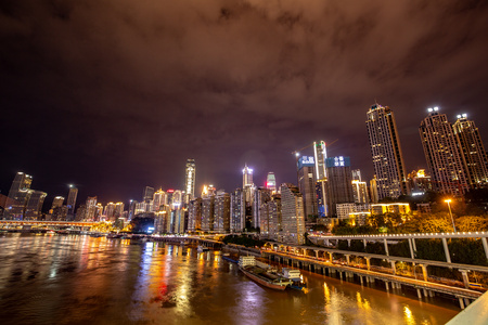 重庆渝中区嘉陵江洪崖洞千厮门大桥夜景8k视频