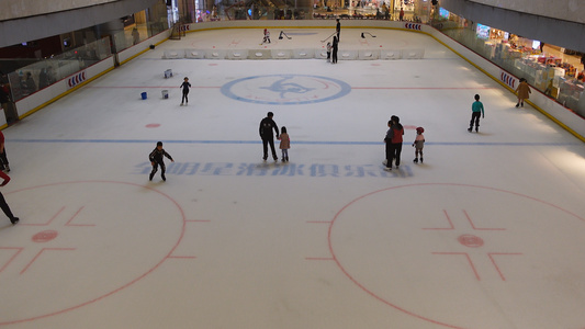 购物中心冰雪俱乐部4k体育素材视频