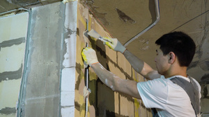 修缮或翻新房屋或公寓在建筑中建造的建筑商6秒视频