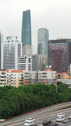 高清航拍广州台风暴雨来临前珠江新城CBD建筑群62秒视频