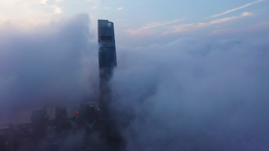 4K 航拍云海下的上海浦东视频