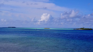 干净沙质蓝绿色泻湖放松度假海滩时间风景10秒视频