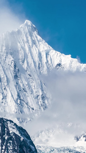 延时云南迪庆冬季梅里雪山山顶雪山山峰11秒视频