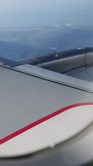 飞机飞行中窗外的云海国际民航日60秒视频