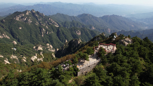 航拍5A平顶山尧山风景区最高点玉皇顶视频视频