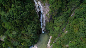 航拍5A平顶山尧山风景区景点九曲瀑布视频59秒视频