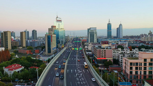 日出下的上海城市高架桥4K航拍16秒视频