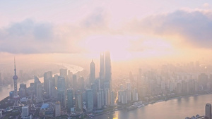 逆光晨雾日出上海4K航拍10秒视频
