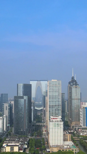 航拍金融商圈建筑群金融大厦25秒视频